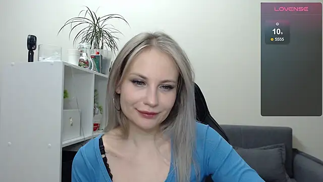 Snapshot of Sunny_bunny6 chatting on 02.10.25 Sunny bunny6 online show from 02.10.25