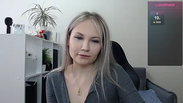 Snapshot of Sunny_bunny6 chatting on 03.03.25 Sunny bunny6 online show from 03.03.25