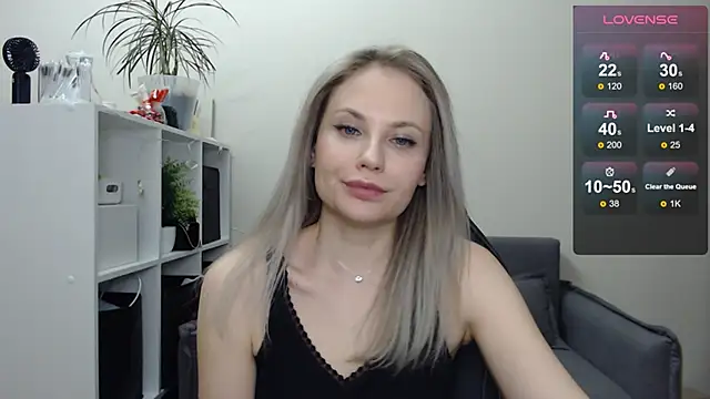 Snapshot of Sunny_bunny6 chatting on 03.06.25 Sunny bunny6 online show from 03.06.25