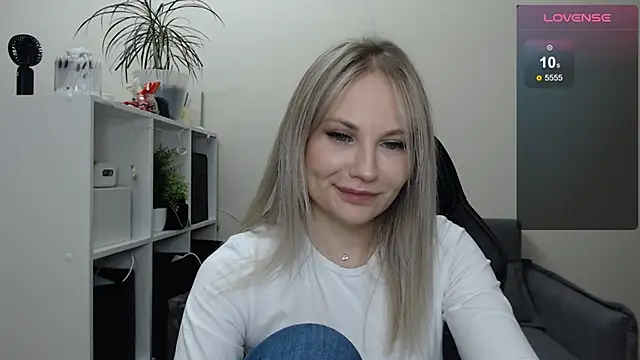 Snapshot of Sunny_bunny6 chatting on 03.07.25 Sunny bunny6 online show from 03.07.25