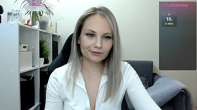 Snapshot of Sunny_bunny6 chatting on 03.09.25 Sunny bunny6 online show from 03.09.25