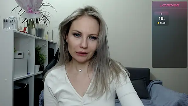 Snapshot of Sunny_bunny6 chatting on 03.11.25 Sunny bunny6 online show from 03.11.25