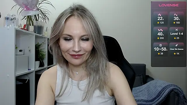 Snapshot of Sunny_bunny6 chatting on 03.12.25 Sunny bunny6 online show from 03.12.25