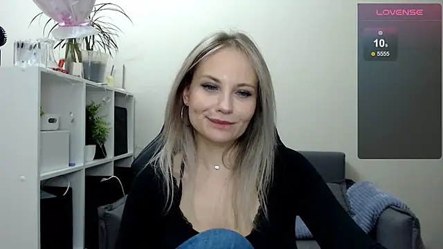 Snapshot of Sunny_bunny6 chatting on 03.13.25 Sunny bunny6 online show from 03.13.25