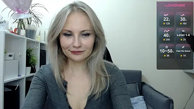 Snapshot of Sunny_bunny6 chatting on 03.14.25 Sunny bunny6 online show from 03.14.25