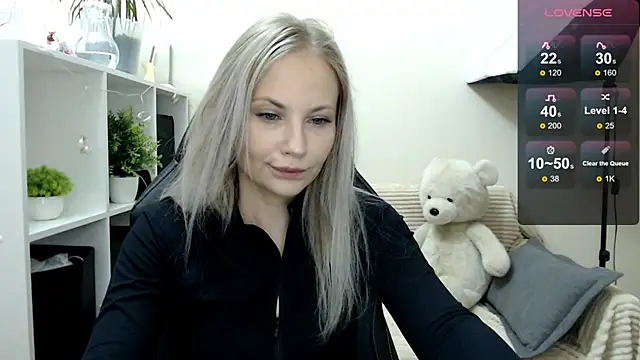 Snapshot of Sunny_bunny6 chatting on 09.09.25 Sunny bunny6 online show from 09.09.25