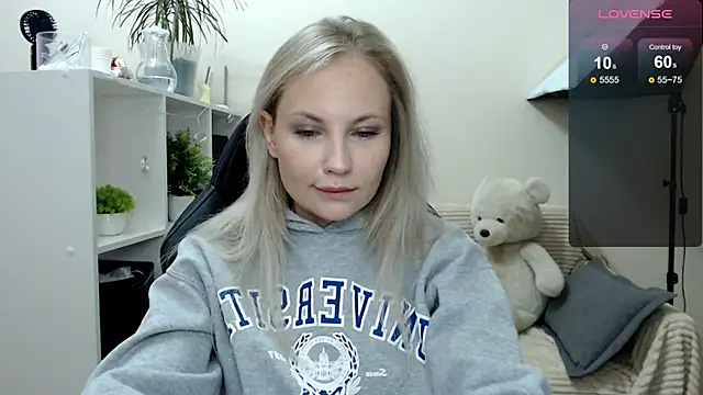 Snapshot of Sunny_bunny6 chatting on 09.11.25 Sunny bunny6 online show from 09.11.25