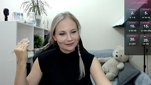 Snapshot of Sunny_bunny6 chatting on 09.26.25 Sunny bunny6 online show from 09.26.25