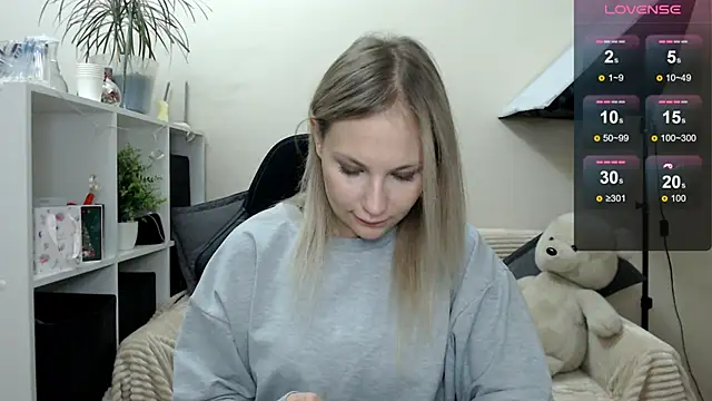 Snapshot of Sunny_bunny6 chatting on 11.28.25 Sunny bunny6 online show from 11.28.25