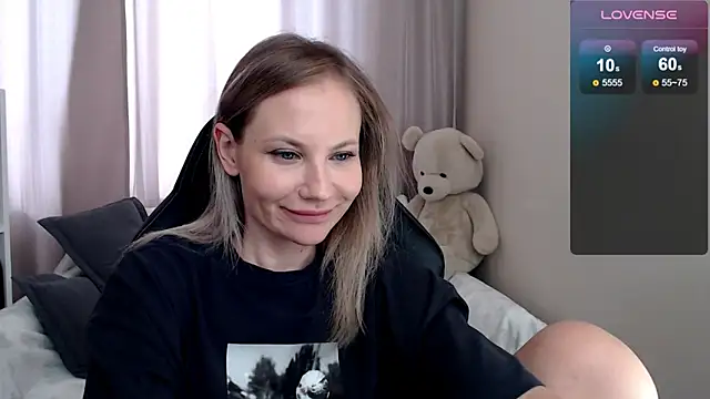 Snapshot of Sunny_bunny6 chatting on 03.02.26 Sunny bunny6 online show from 03.02.26