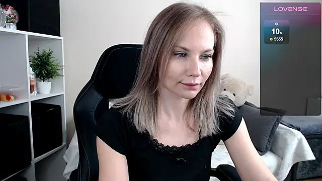 Snapshot of Sunny_bunny6 chatting on 06.27.26 Sunny bunny6 online show from 06.27.26