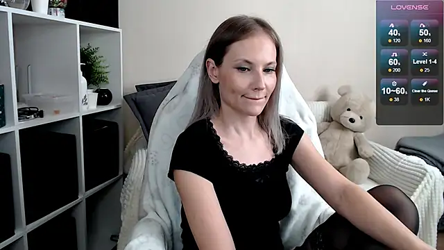 Snapshot of Sunny_bunny6 chatting on 07.17.26 Sunny bunny6 online show from 07.17.26