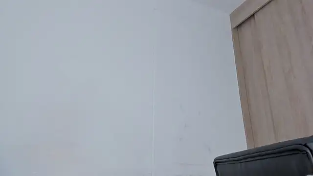 Snapshot of sarah_pierce chatting on 12.17.24 sarah pierce online show from 12.17.24