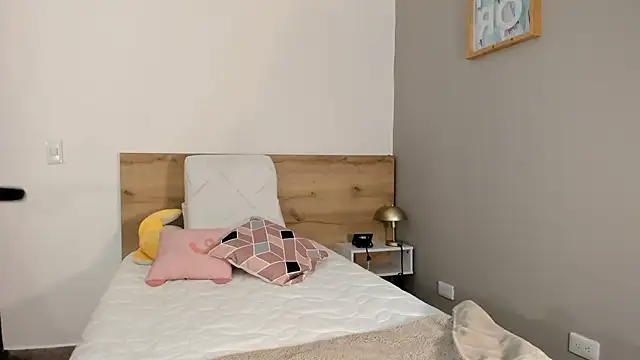 agussaenz online show from 02.10.25