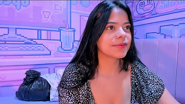 Snapshot of _18alice chatting on 12.04.24 18alice online show from 12.04.24