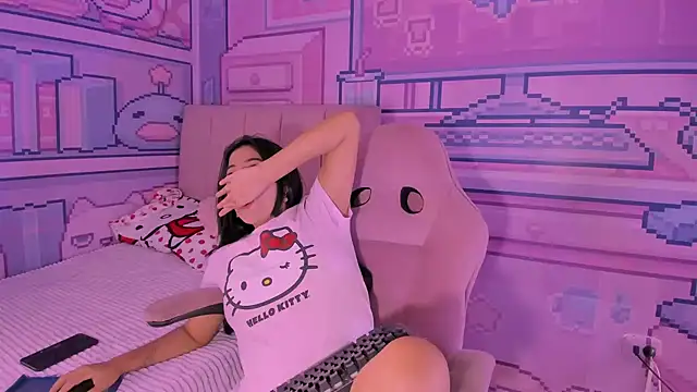 Snapshot of _18alice chatting on 02.08.25 18alice online show from 02.08.25