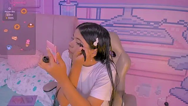 Snapshot of _18alice chatting on 03.01.25 18alice online show from 03.01.25