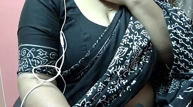 Riya riyaa online show from 12.15.24