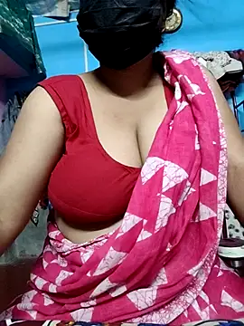 Snapshot of BERRY_00 chatting on 10.26.25 BERRY 00 online show from 10.26.25