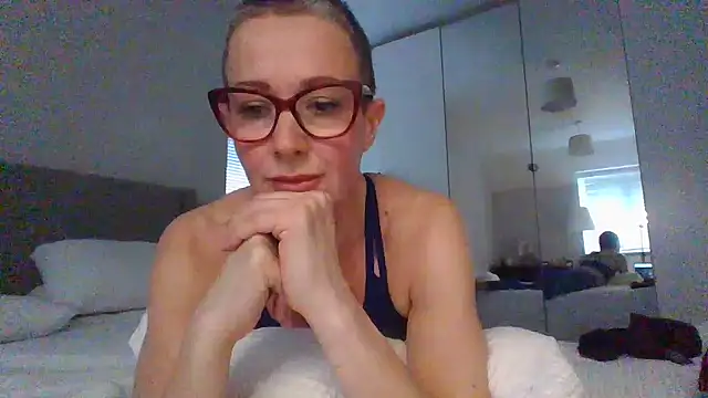 ELEGANT-ARIA36 online show from 01.13.25