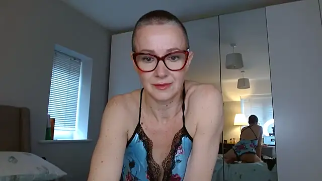 ELEGANT-ARIA36 online show from 02.24.25