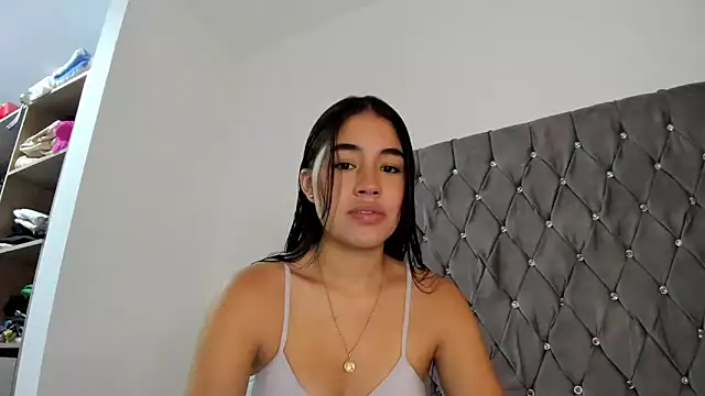 Snapshot of AriaMontgomery chatting on 12.30.24 AriaMontgomery online show from 12.30.24