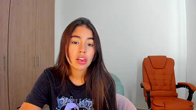 Snapshot of AriaMontgomery chatting on 02.24.25 AriaMontgomery online show from 02.24.25