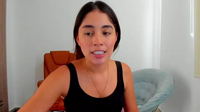 Snapshot of AriaMontgomery chatting on 03.20.25 AriaMontgomery online show from 03.20.25