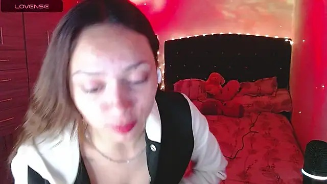 holy juli online show from 09.25.25