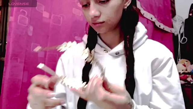 holy juli online show from 01.11.26