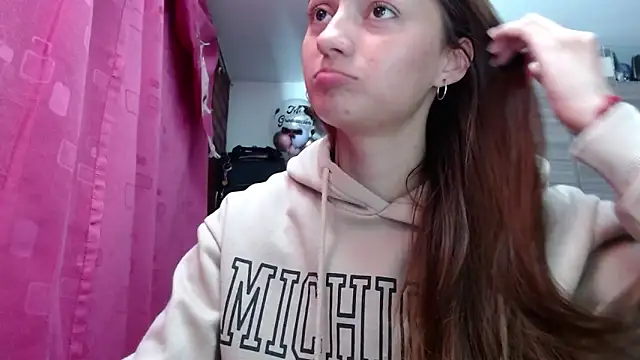 holy juli online show from 03.03.26