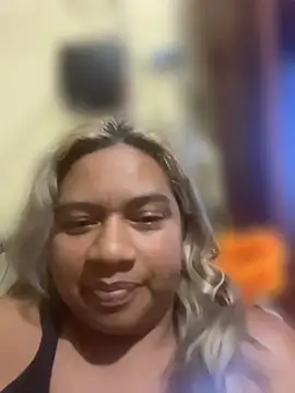 Snapshot of DanielitaWM chatting on 04.14.26 DanielitaWM online show from 04.14.26