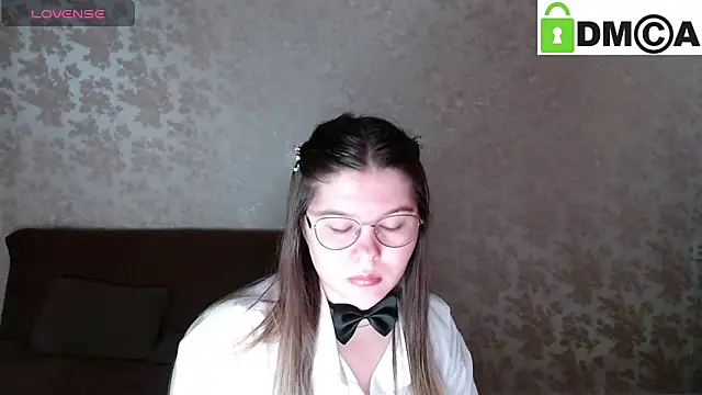Snapshot of holy_michela chatting on 02.19.25 holy michela online show from 02.19.25