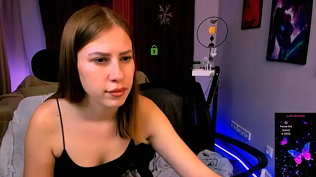 amelia gold1 online show from 01.18.25