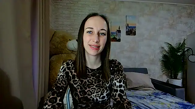 Snapshot of Anika_bloom chatting on 12.03.25 Anika bloom online show from 12.03.25