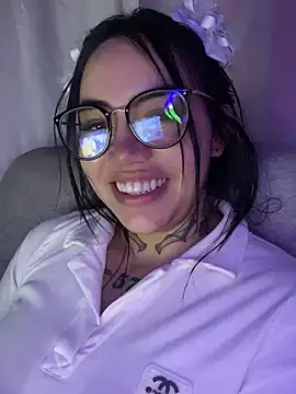 Nickiiiii online show from 01.08.25