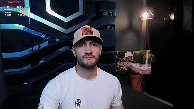 Snapshot of JeanColleman chatting on 12.18.25 JeanColleman online show from 12.18.25