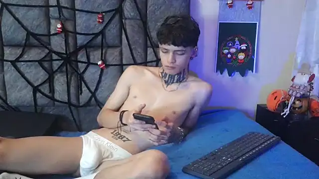 Snapshot of Dan_brownn chatting on 12.09.24 Dan brownn online show from 12.09.24