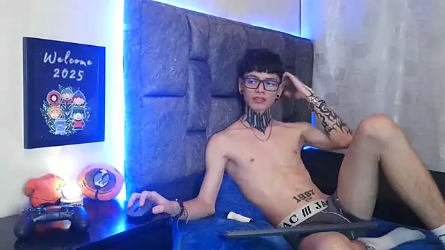 Snapshot of Dan_brownn chatting on 01.03.25 Dan brownn online show from 01.03.25