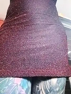 Snapshot of EMILY_ROUSSE71 chatting on 10.29.25 EMILY ROUSSE71 online show from 10.29.25