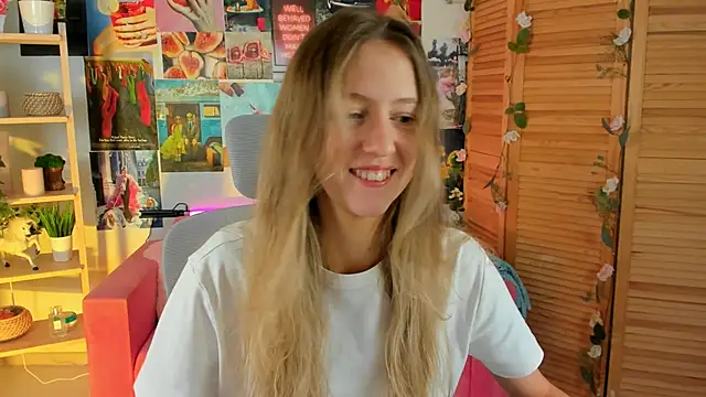 Snapshot of Sharon_Evansi chatting on 12.07.24 Sharon Evansi online show from 12.07.24