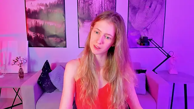 Snapshot of Sharon_Evansi chatting on 01.11.25 Sharon Evansi online show from 01.11.25