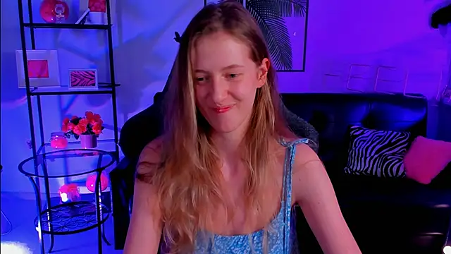 Snapshot of Sharon_Evansi chatting on 03.13.25 Sharon Evansi online show from 03.13.25