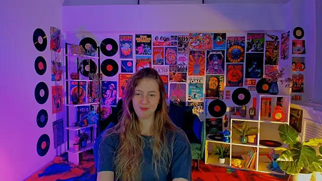 Snapshot of Sharon_Evansi chatting on 03.22.25 Sharon Evansi online show from 03.22.25