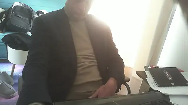 shyfrenchcock1 online show from 03.18.25