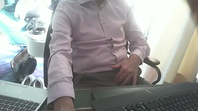 shyfrenchcock1 online show from 11.10.25