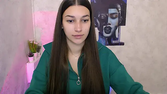 KarolinaRosse  online show from 10.18.25