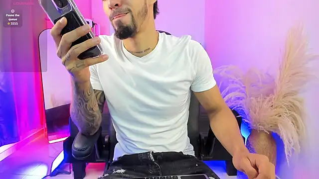 Duriel  online show from 11.06.25