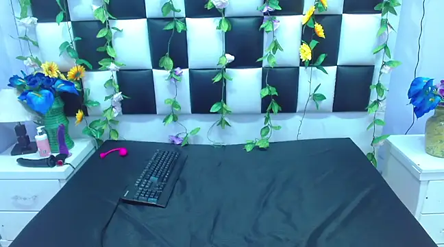 Morgana Smit online show from 02.27.25