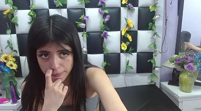 Morgana Smit online show from 03.17.25